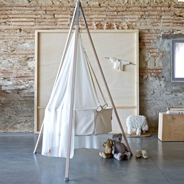 Leander_Hanging_Cradle